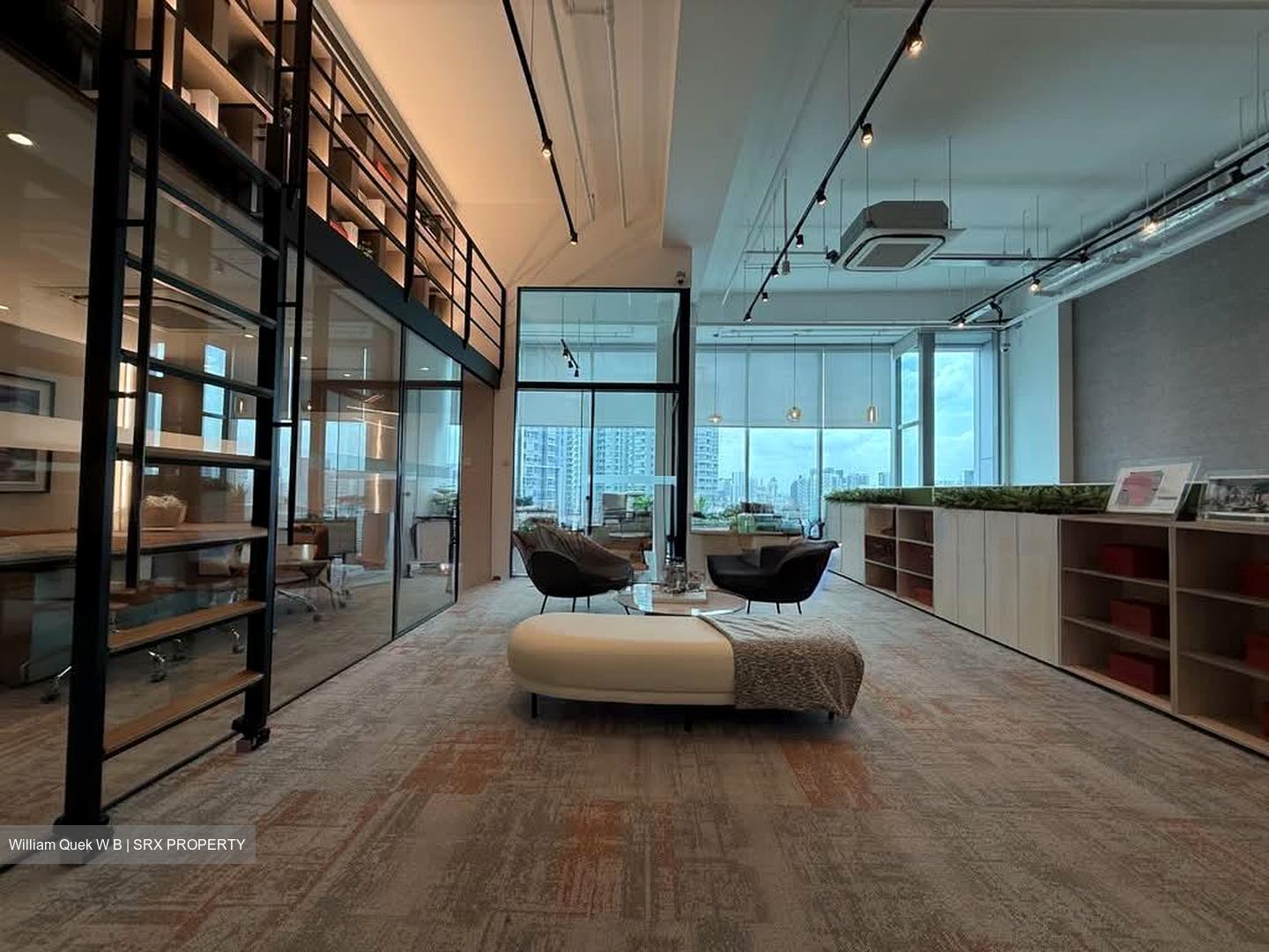 Arc 380 (D8), Office #572566831